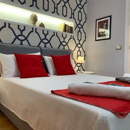 Domus Gaudens Luxury Apartment *